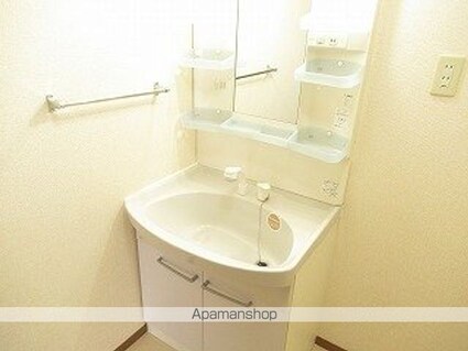 リビングタウン不来方　Ｄ[2LDK/65.21m2]の洗面所