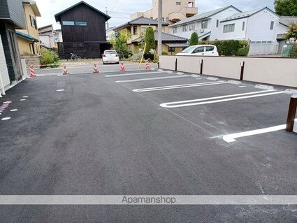 シャーメゾン　エルーラ[1LDK/44.03m2]の駐車場