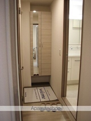 ＤーｒｏｏｍＣＶＩＩＩ[2LDK/52.57m2]の玄関