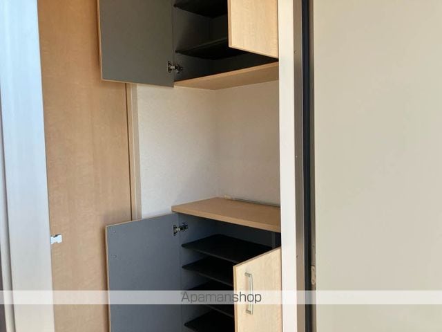 和歌山県和歌山市湊[2LDK/68.84m2]の収納