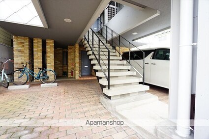 サニーサイドⅢ[3LDK/92m2]のエントランス