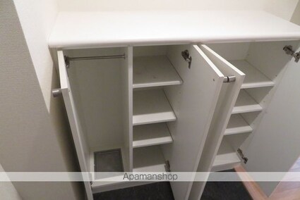 ＶＩＡ定禅寺[1LDK/65.53m2]の内装3