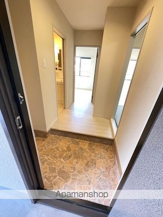 フレグランスラフォール[2K/43.54m2]の玄関