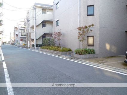 東京都杉並区天沼２丁目[1K/20.21m2]の周辺9