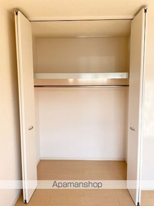 リビングタウン湖都ヶ丘ＩＩ　Ａ棟[2LDK/62.06m2]の収納