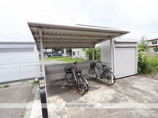 レオパレスフローラの外観写真