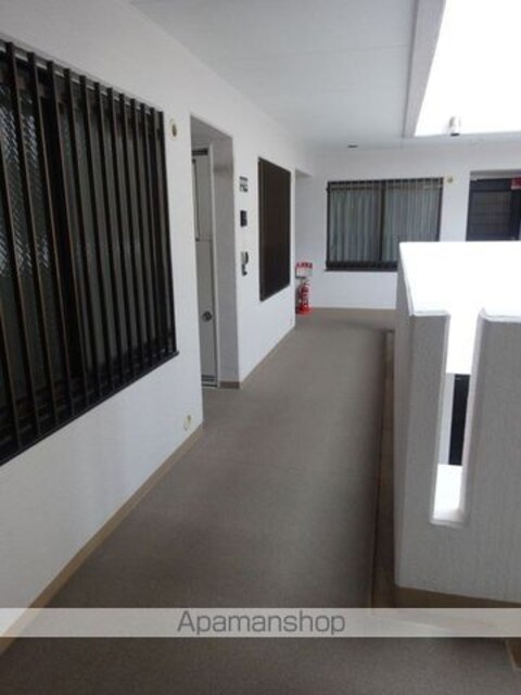 和歌山県和歌山市三木町中ノ丁[2LDK/66.4m2]の共用部2