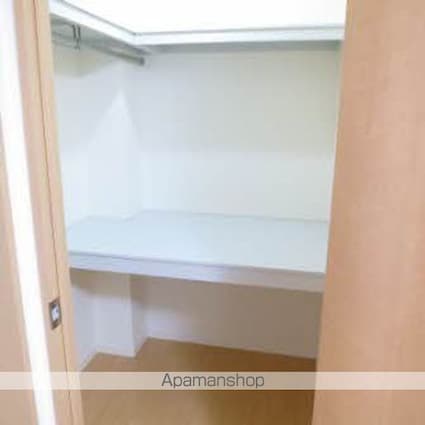 メゾン・ド・アプリコ[1LDK/44.42m2]の収納