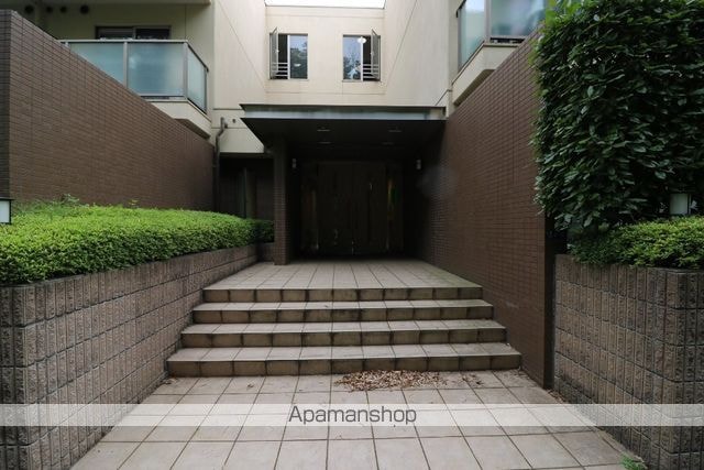 東京都三鷹市北野１丁目[1K/22.26m2]のエントランス3