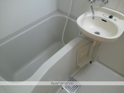 レオパレスＨＩＤＡＫＡ[1K/23.18m2]のバス