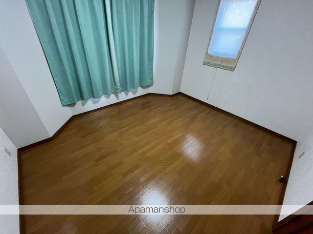 姫新線 余部駅 徒歩28分 2階建 築32年の内装写真