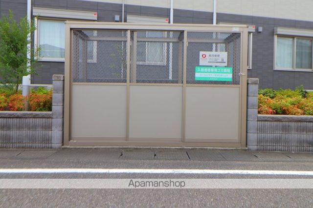 RASSURERの玄関写真