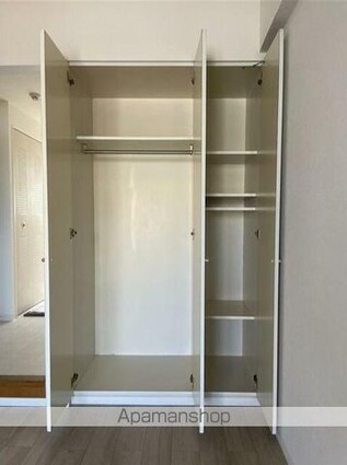 パーク・ノヴァ横浜井土ケ谷[1R/23.1m2]の収納