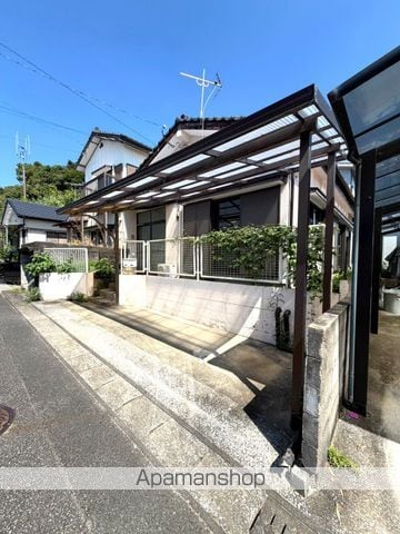 高山貸家の外観写真