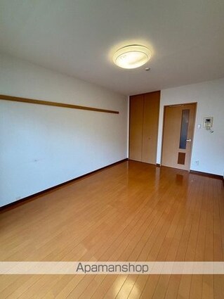 Ｋｌｅｉｎ　Ｗｏｈｎｅｎ（クラインヴォーネン）[1K/26.9m2]のリビング・居間