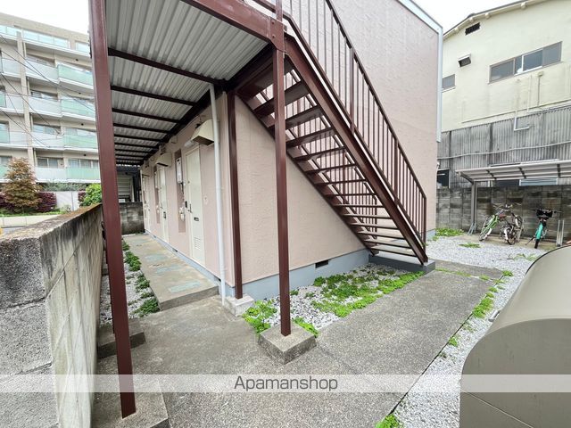 辺見コンパウンドの内装写真