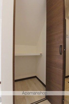 ＢＥＬＧＲＡＶＩＡ　ＩＳＨＩＩ　Ｂ棟[2DK/44.76m2]の内装2