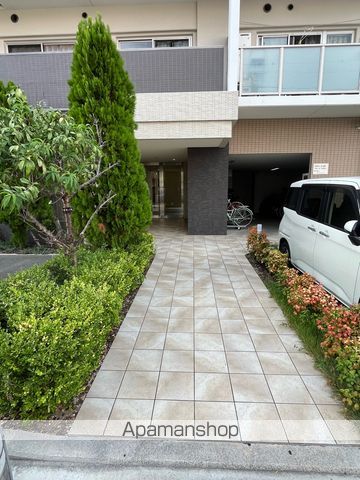 コージーコートの玄関写真