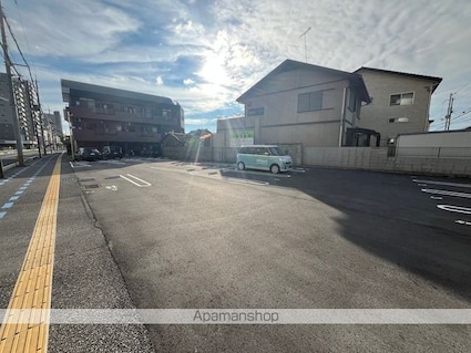 マンション彦根駅西[1K/31.87m2]の駐車場