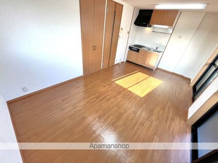 ロイヤルハイツ[1LDK/41.04m2]のリビング・居間
