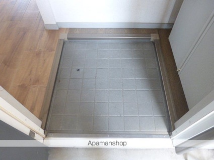 滋賀県甲賀市水口町水口[2LDK/48m2]の玄関