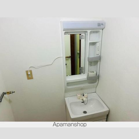 新之栄町貸家の内装写真