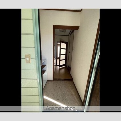 カーサソシアル[1R/17.3m2]の玄関