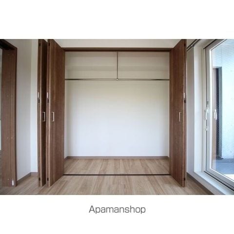 パークカーサ福住の内装写真