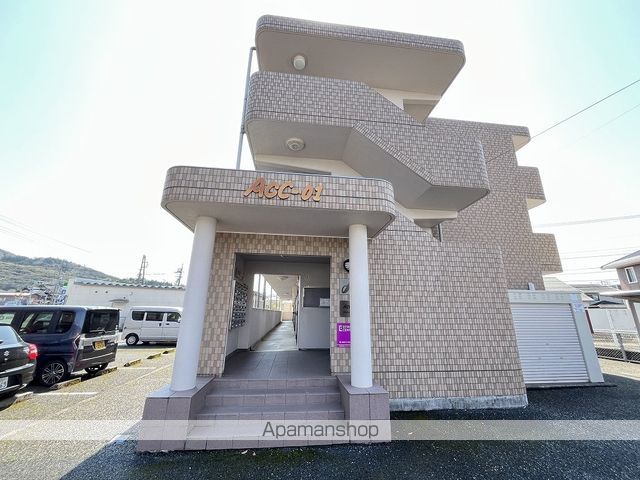 エースワンの玄関写真
