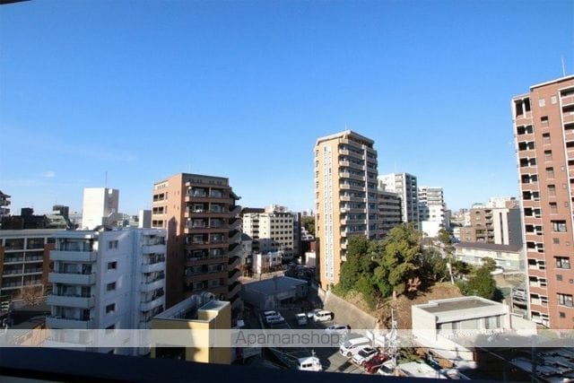 リファレンス六本松ビルの玄関写真