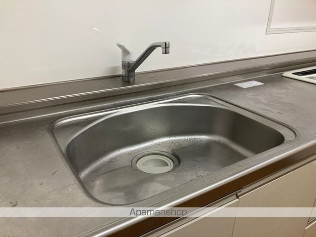 日商岩井鶴見マンションの内装写真
