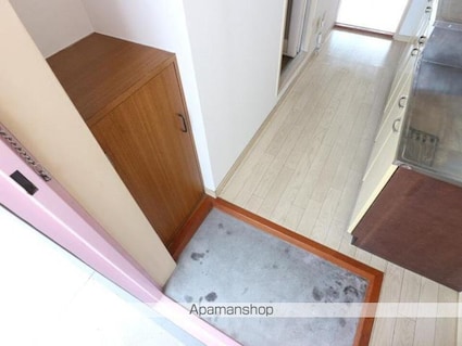 コーポヤマキ　Ｂ棟[1K/17.55m2]の玄関