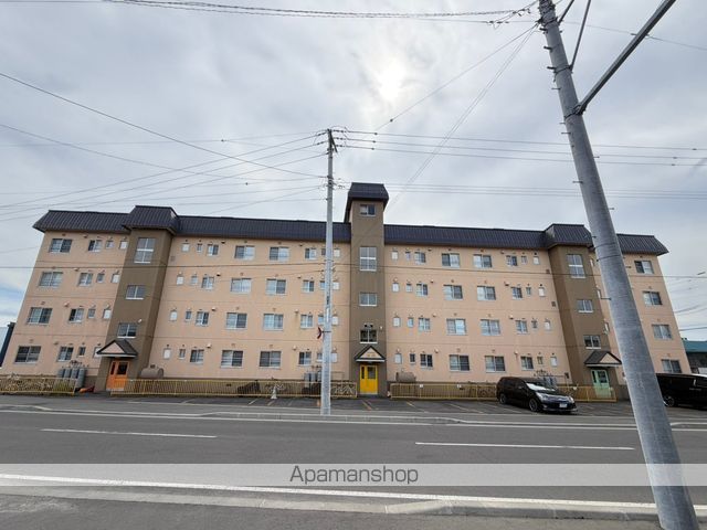 マンション鹿内の外観写真
