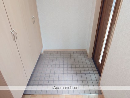 サンルーム長者[4SLDK/105.98m2]の玄関