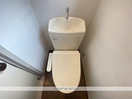 江尻ヶ丘町戸建１７６[5DK/105.16m2]のトイレ