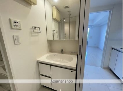 東京都立川市曙町３丁目[1K/30.73m2]の洗面所