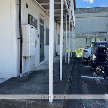 葉山ハイツ　Ａ棟[1LDK/48m2]のエントランス