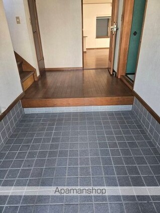 西庄戸建（１０５６－１４６）[4LDK/120.3m2]の玄関
