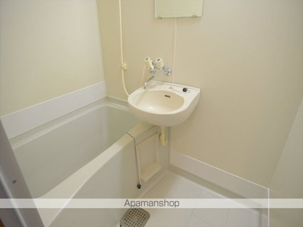 福島県郡山市小原田２丁目[1K/28.39m2]のバス