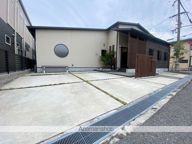 【土佐町２丁目一戸建ての写真】