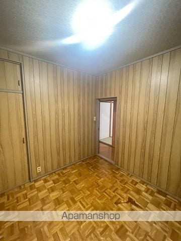 尾崎町5丁目 6DK戸建の内装写真