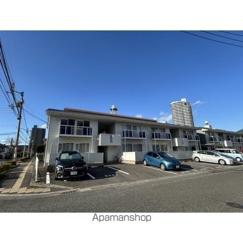 フォブール三幸 B棟の外観写真