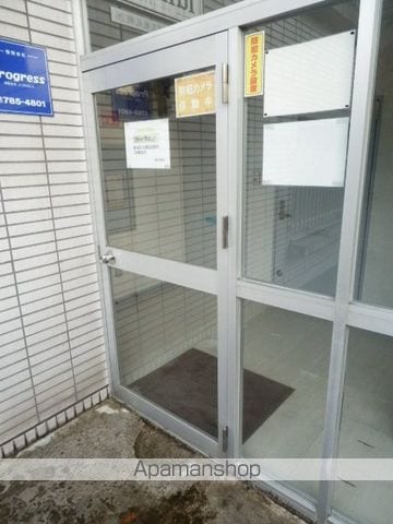 ルミエール東札幌の玄関写真