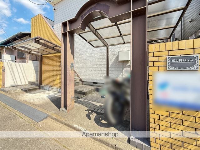 富士見パレスの玄関写真