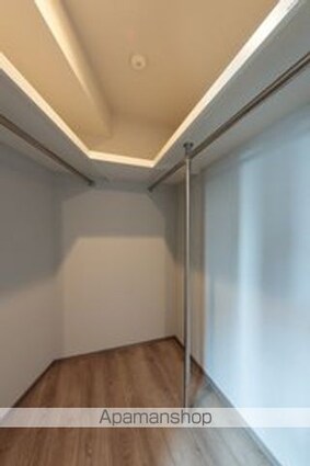 東京都港区南青山２丁目[2LDK/78.29m2]の収納