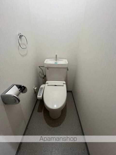 和歌山県和歌山市紀三井寺[3LDK/70.74m2]のトイレ