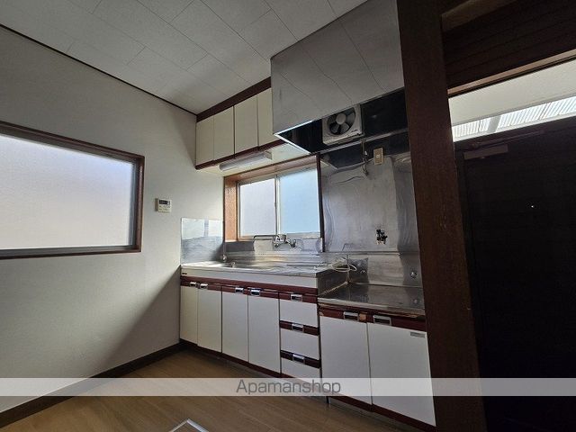 detached 東京都あきる野市草花1712-8

地図を見る