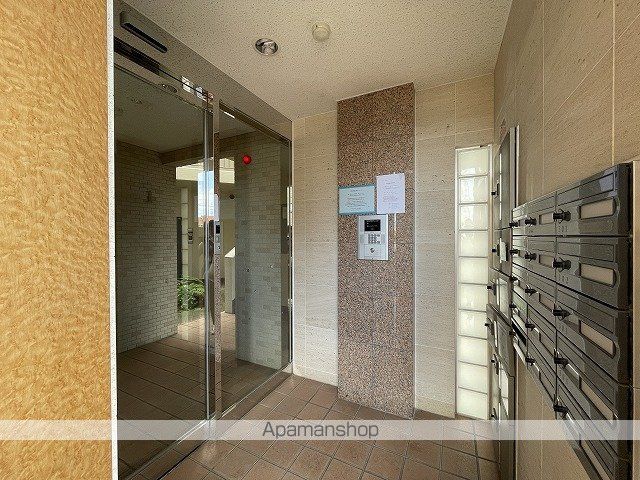 パティオ市名坂の玄関写真
