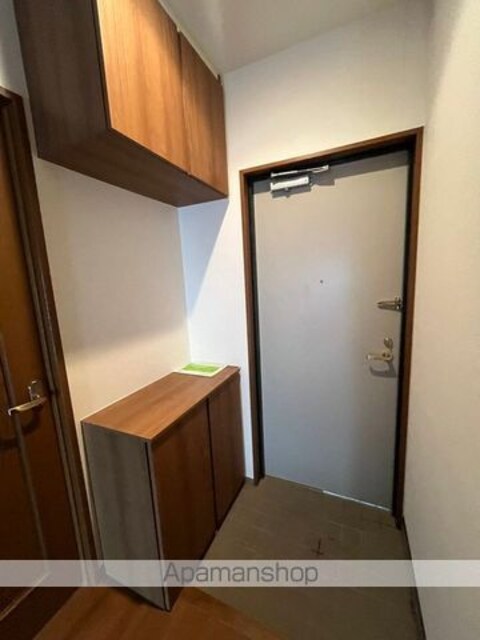 和歌山県和歌山市紀三井寺[3LDK/70.74m2]の玄関