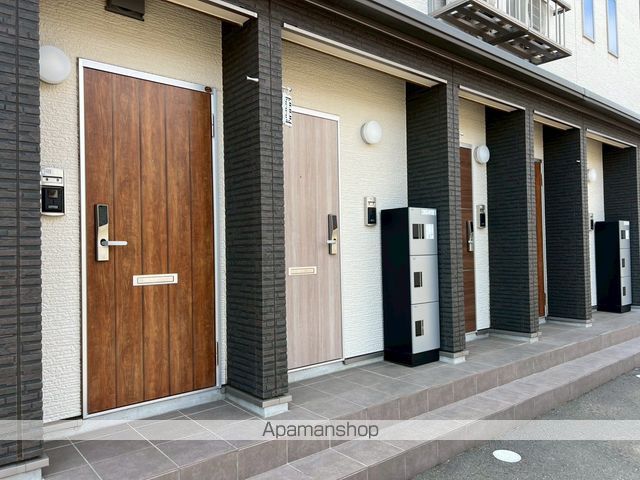 RASSURER高根台の玄関写真